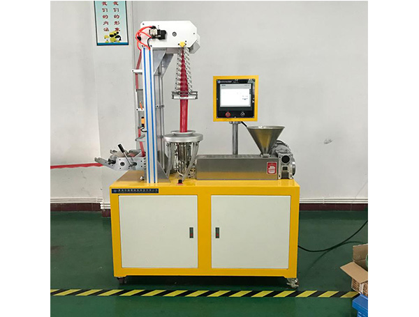 測試設備：吹膜吹