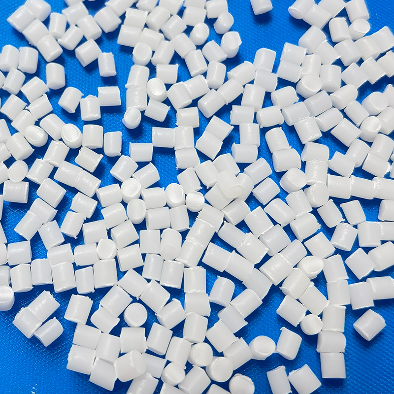 開口爽滑母料106