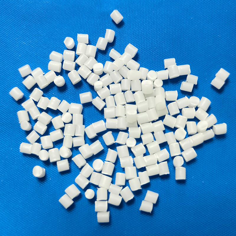 開口爽滑母料106